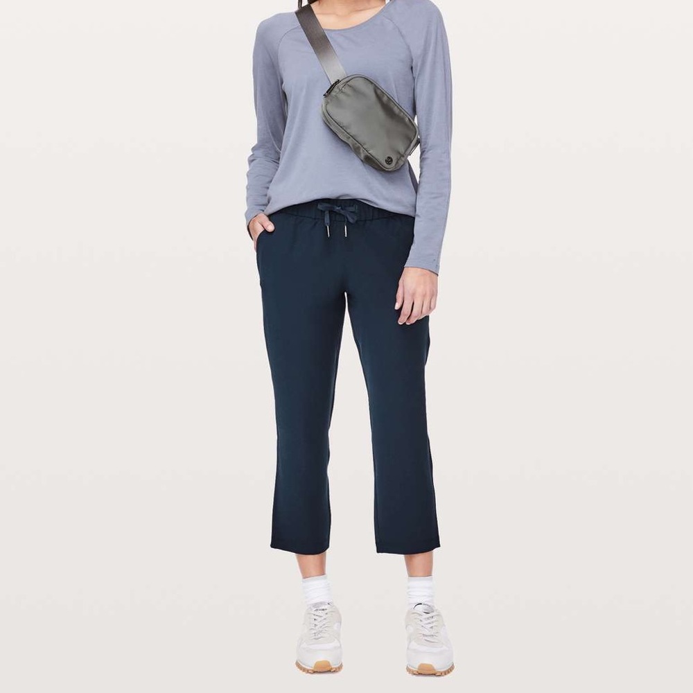 NWT Lululemon On The Fly Crop Pants - Woven